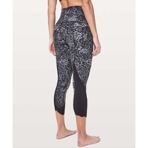 Lululemon Tight Stuff Crop *Scalloped Hem – Black/White Lace Print